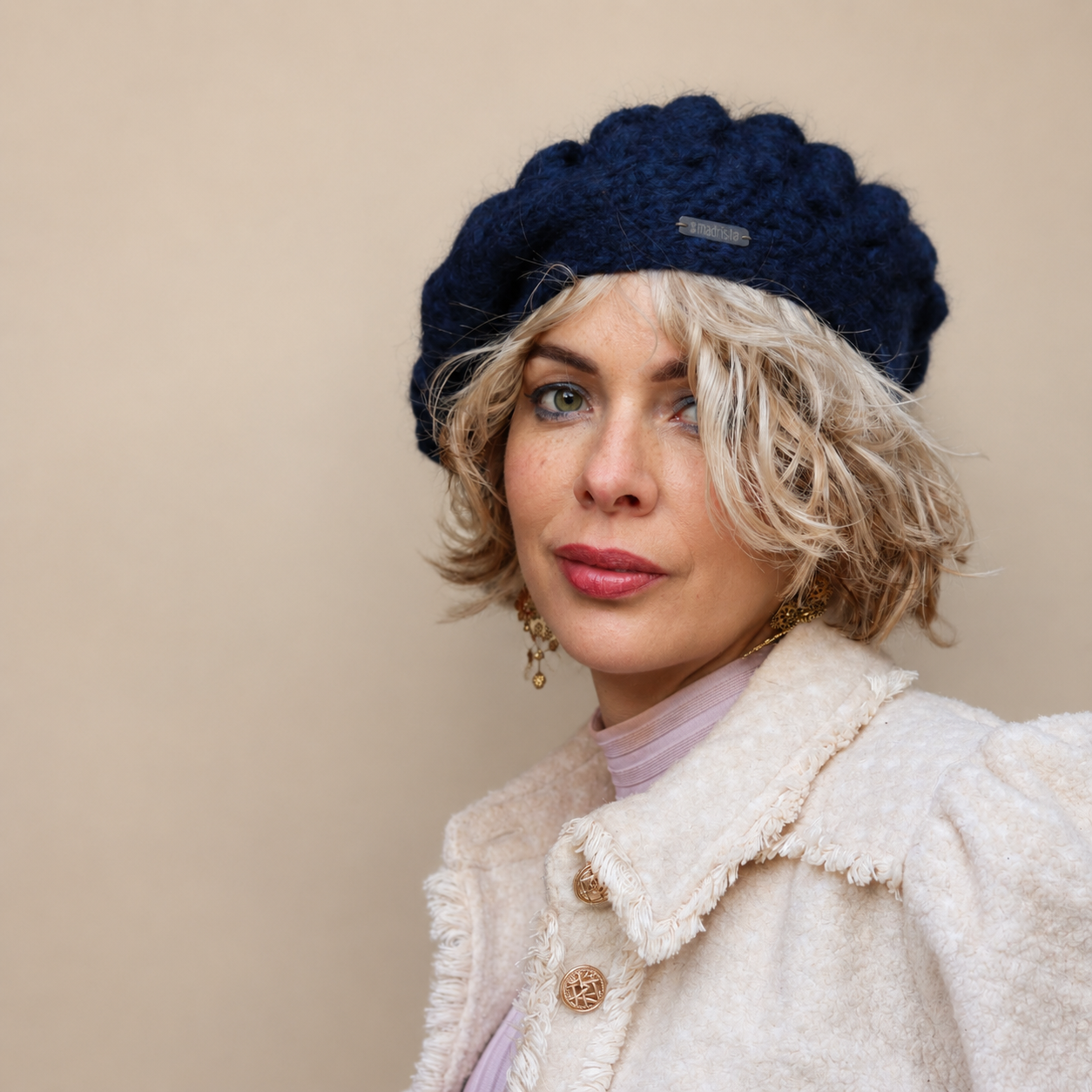 Blauwe wollen baret