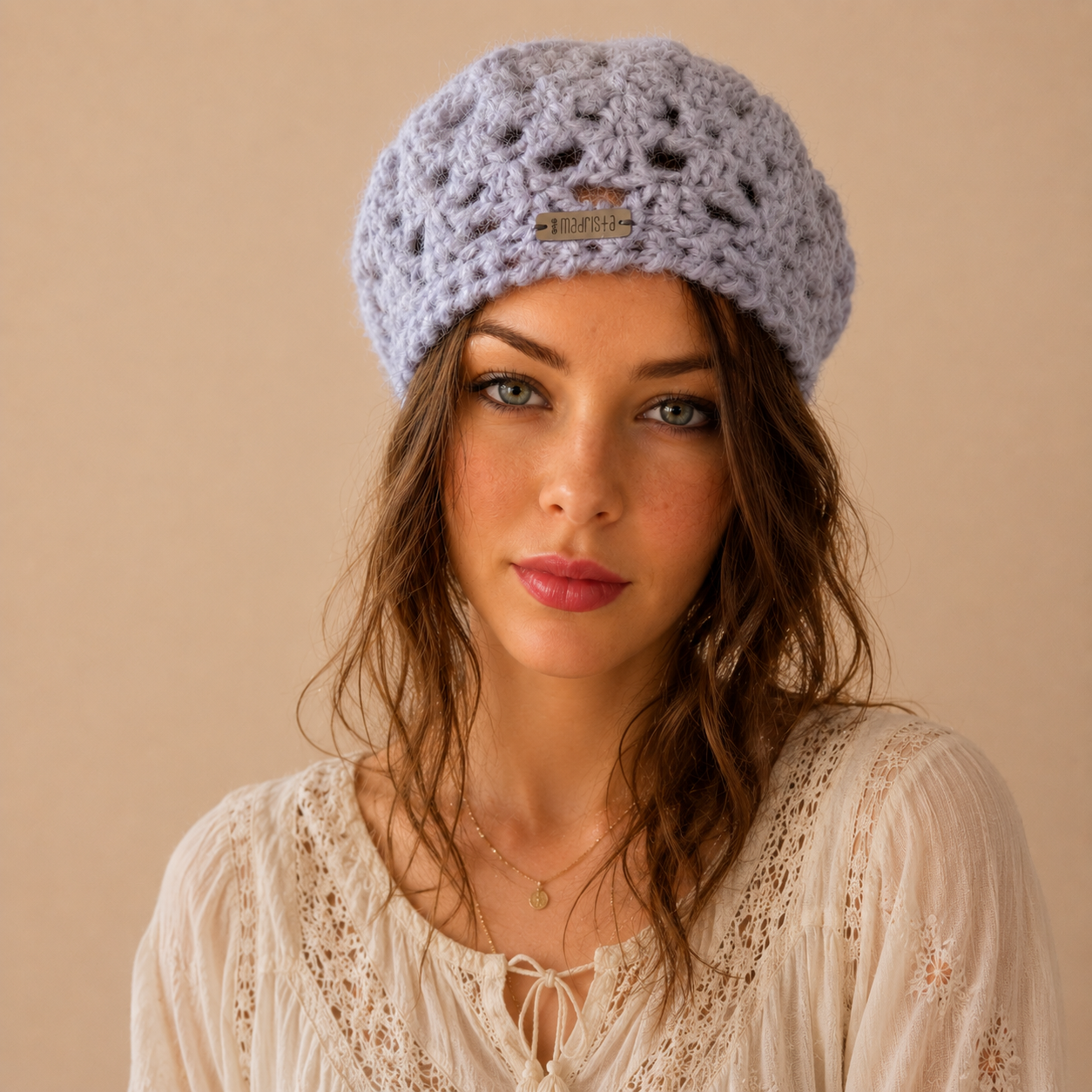 Licht blauwe wollen baret