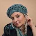 Groene wollen baret